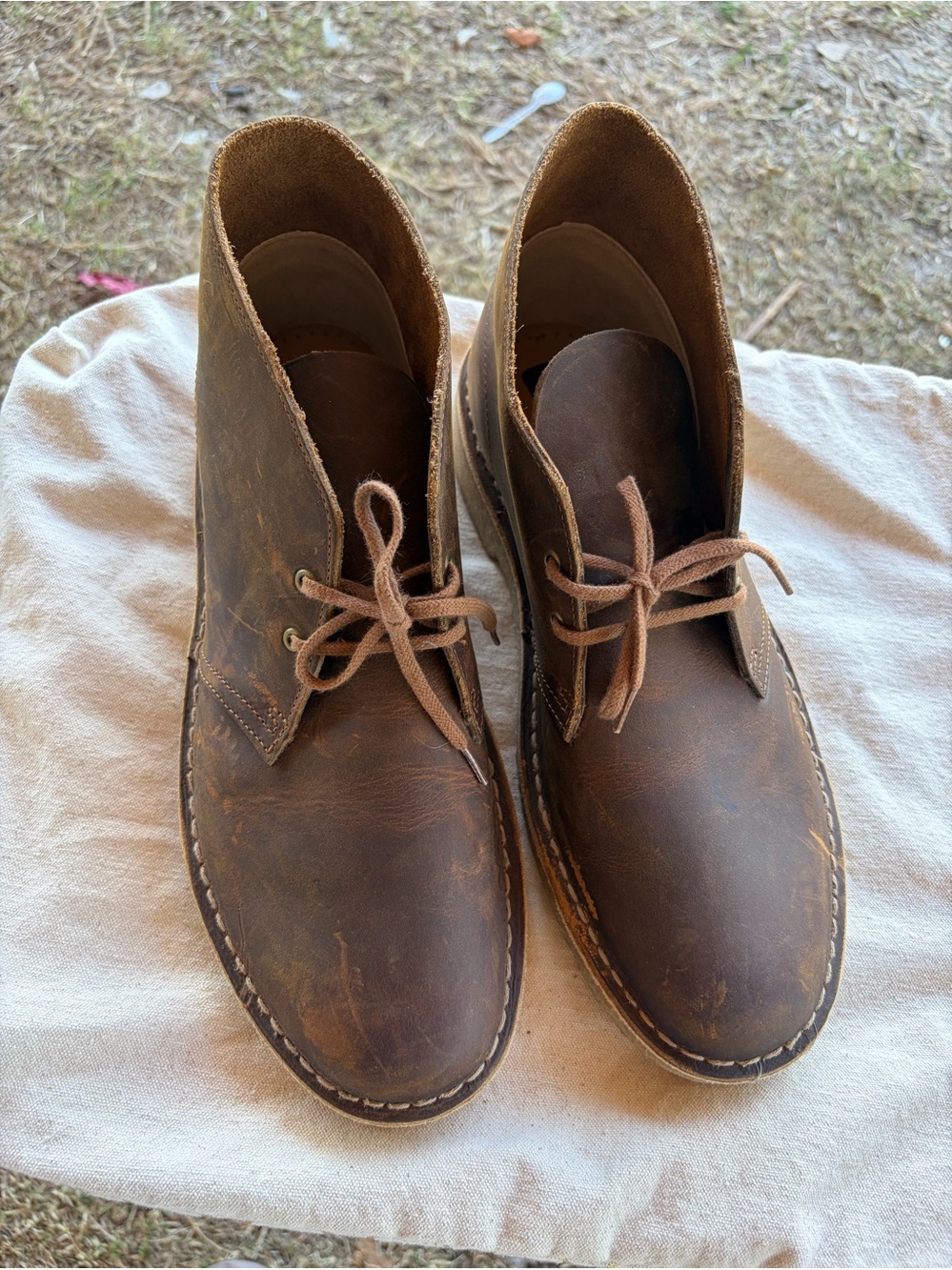 Clarks Men's Brown Leather Chukka Boots - Rustic Lace-Up